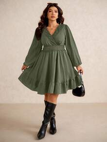 Elaquor Plus Size Women Contrast Lace V-Neck Lantern Sleeve Ruffle Hem Elegant Dress - Green - View 4