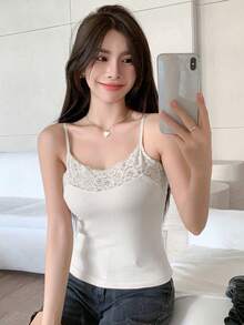 DAZY 女士撞色蕾丝罗纹修身吊带背心 - 白色 - 查看 4