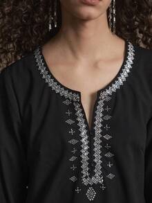 Chiquease Robe courte noire cintrée à la taille, style bohème Top de gamme pour femmes en automne/hiver, avec patchwork de rubans pailletés et ornements de strass - Noir - Voir 9