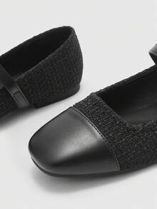 CUCCOO BIZCHIC 女士带扣纹理方头平底鞋，优雅玛丽珍平底鞋 - 黑色 - 查看 9