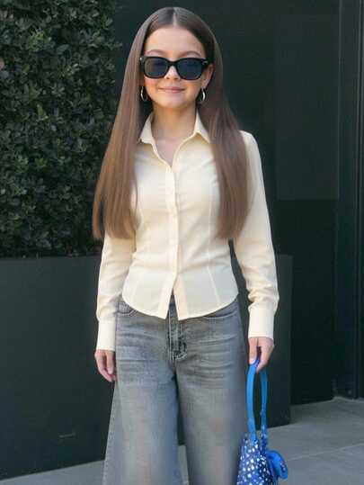 SHEIN 少女百搭杏色衬衫，休闲或正式场合皆宜，适合返校季和毕业季穿着。