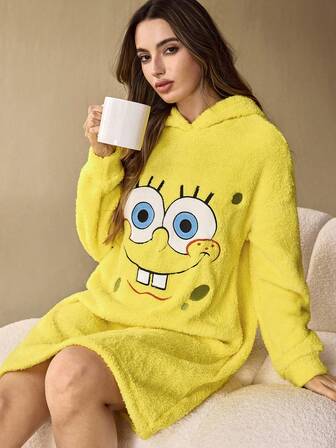 SpongeBob SquarePants | SHEIN Dam Casual Söt Ljusgul Tecknad Broderad Huva Löst Flanell Fluffig Nattlinne, Höst/Vinter, Moo Moo Nattklänning