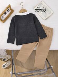 SHEIN 1件男婴套装，儿童针织舒适长袖Polo衫二合一卫衣，时尚有型幼儿胸前印花独特设计上衣搭配卡其色休闲弹力腰裤，宽松版型，适合秋季度假、日常穿着等场合。 - 深灰色 - 查看 2