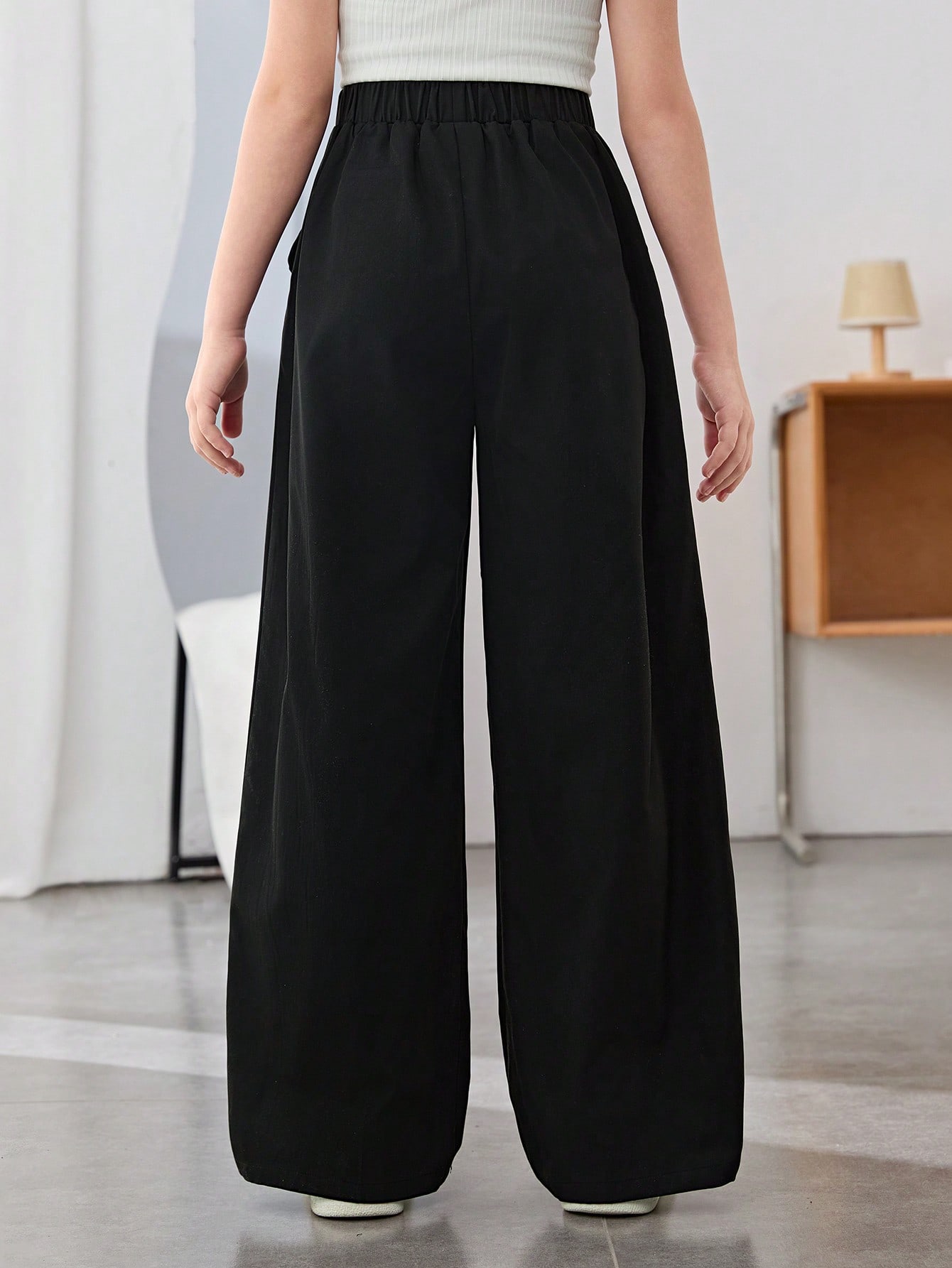 SHEIN بنطلون أسود فضفاض بقصة ساق واسعة مع طباعة وض...