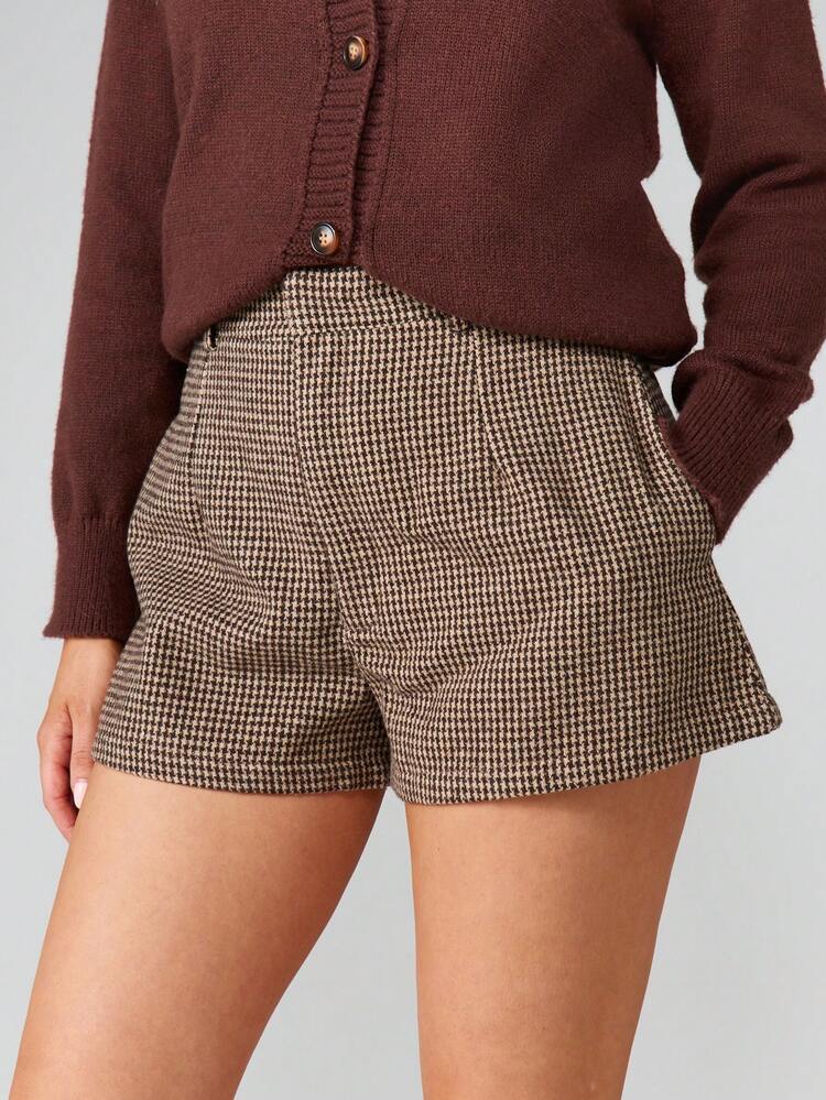 MISSGUIDED Houndstooth Tweed Tailored Mini Shorts High Rise Classic Pattern Vintage Style Fall Winter Academia