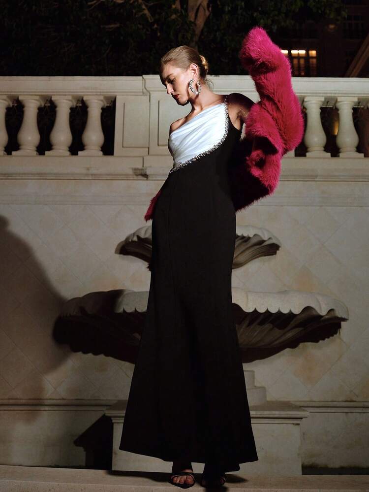 MOTF Soiréza ROBE DE SOIRÉE POUR FEMMES AVEC BLOC DE COULEURS NOIR ET BLANC ET CHAÎNE DE STRASS