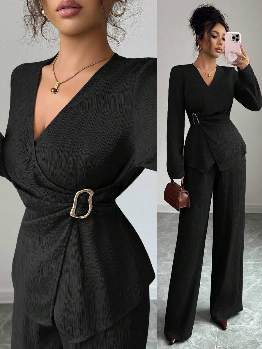 Elenzga 女士优雅高端正式办公通勤休闲曲线商务休闲纯色纹理面料叠层V领收腰褶裥大金属扣下摆开衩长袖衬衫+松紧腰宽松直筒裤套装 - 黑色 - 查看 1