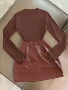 Franclia 女士秋冬两件套服装 - 时尚优雅的棕色T恤和皮质迷你裙套装 - 棕色 - 查看 2