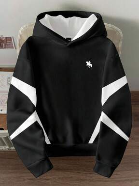 Manfinity Joysei هودي قصير فضفاض بطبعة شعار صغير بتباين الألوان، موسم الخريف