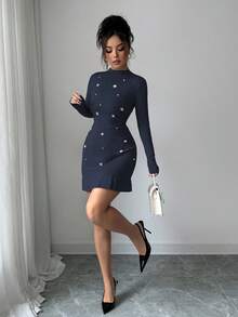 SHEIN Elenzya 秋冬新款针织镶钻立领长袖修身优雅荷叶边下摆女式毛衣连衣裙 - 寶藍色 - 查看 5