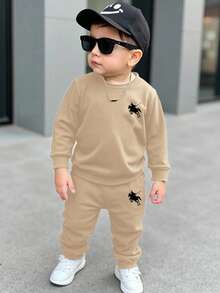 男婴针织柔软休闲经典骑士图案印花圆领套头卫衣套装，加厚设计，适合秋冬季穿着 - 卡其色 - 查看 1