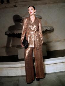 MOTF PREMIUM 亮片结构西装外套，秋冬 - 棕色 - 查看 9