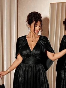 Cravure 大码女士正式长款晚礼服，前开衩设计，金色亮片V领披肩礼服，金属面料大码连衣裙，披肩领设计，收腰剪裁，奢华显瘦，优雅迷人。 - 黑色 - 查看 5