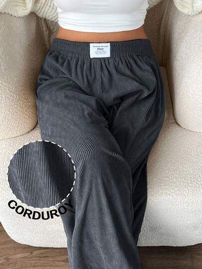 SHEIN EZwear 大码女式高腰宽松阔腿裤，玫瑰红灯芯绒面料，带口袋和贴布设计，适合校园、日常穿着和室内工作，秋冬季穿着。