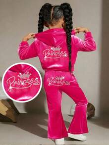 SHEIN 时尚可爱的女婴 2 件套水钻字母图案天鹅绒连帽衫和喇叭裤、运动裤、服装、可爱、休闲和复古，非常适合夏季和秋季休闲和日常穿着和学校日常穿着，适合圣诞节 - 粉色 - 查看 5