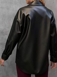 EURMUSE Czarna kurtka wierzchnia z imitacji skóry z kieszeniami z klapką