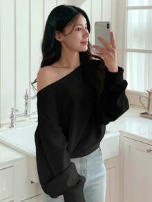DAZY 女士休闲纯色宽松斜肩长袖T恤露肩上衣可爱上衣 - 黑色 - 查看 4