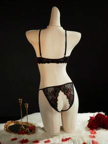 SpicyHot 2pcs Sexy Hollow Lip Lace Top And High Slit Lingerie Set - Multicolor - View 6