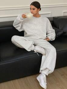 DAZY 女士纯色宽松圆领长袖卫衣+运动裤套装（2件套），带保暖内衬，秋季女装运动套装，女士休闲套装 - 灰色 - 查看 5