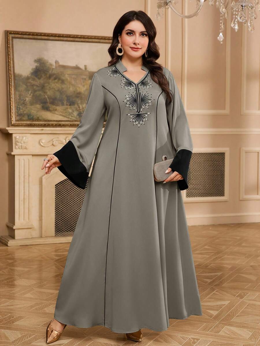 Al Najma 大码女式V领喇叭袖优雅阿拉伯风格连衣裙 - 灰色 - 查看 1