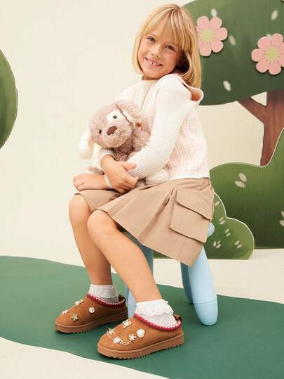 Mini mi #SparkleTribe Kids' Pearl & Bear Charm Decor Fabric Suede Tan Braided Collar Clogs – Warm For Cozy Everyday Adventures