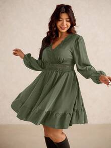 Elaquor Plus Size Women Contrast Lace V-Neck Lantern Sleeve Ruffle Hem Elegant Dress - Green - View 3