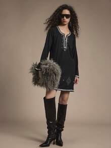 Chiquease Robe courte noire cintrée à la taille, style bohème Top de gamme pour femmes en automne/hiver, avec patchwork de rubans pailletés et ornements de strass - Noir - Voir 5