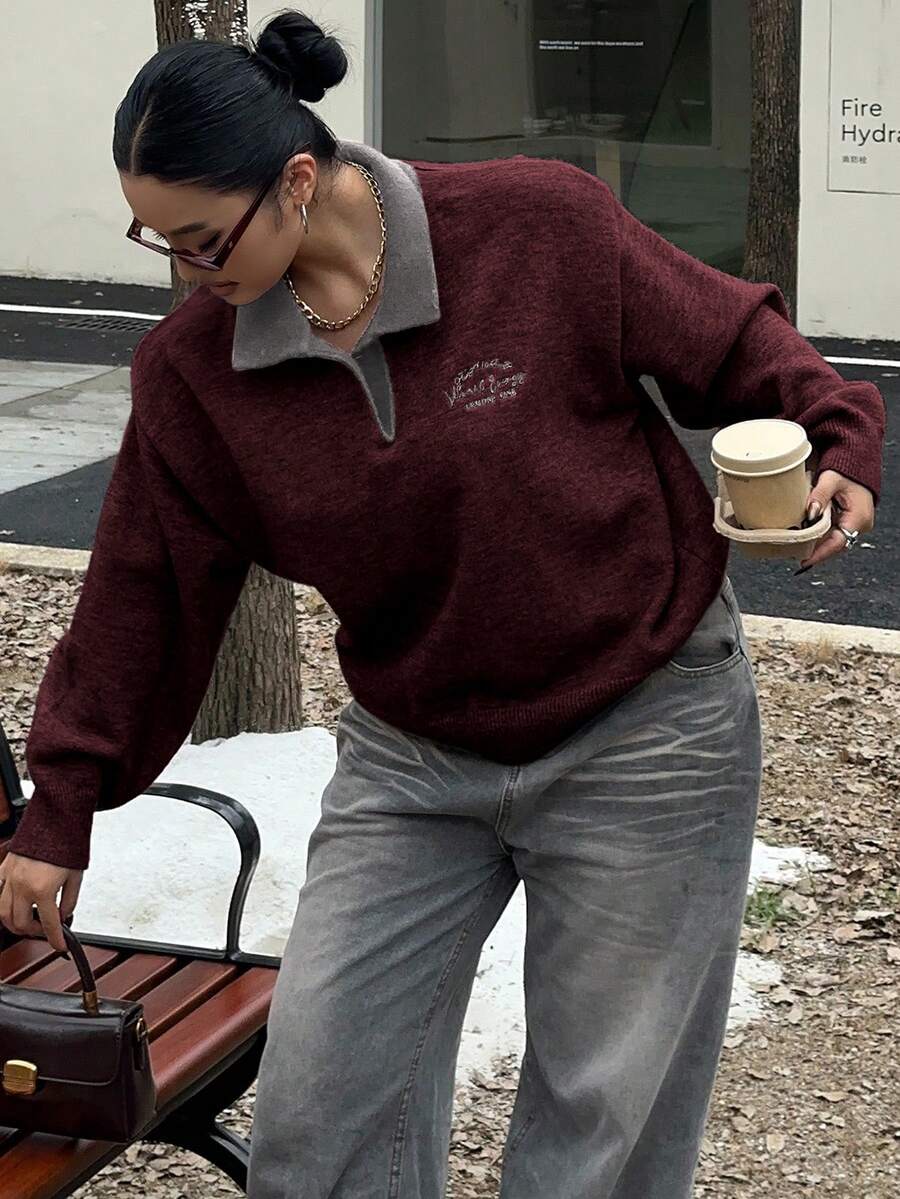 Dazy Plus Große Größen Pullover Sweatshirt für Damen mit Buchstaben-Stickerei und Farbblöcken, Rundhalsausschnitt, Herbst/Winter - Bordeaux - Übersicht 1