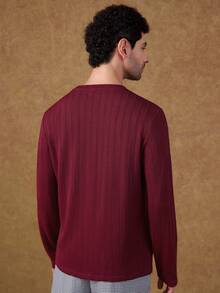 Core Aspect 男士圆领长袖T恤，针织钩编面料，纯色T恤，质感T恤，休闲男士T恤，适合日常外出、都市休闲、朋友聚会、周末休闲穿着，是送给男友或丈夫的绝佳礼物，INS热销T恤 - 酒紅色 - 查看 2