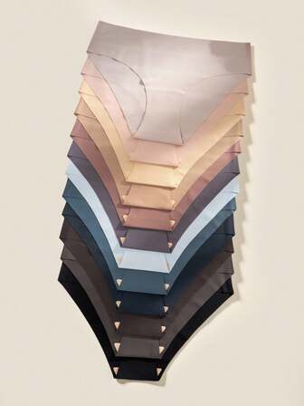 Women's Seamless Comfortable Solid Color Triangle Panties (12 Packs)
