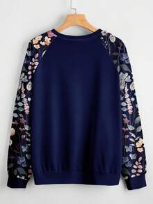 EMERY ROSE Plus Size Women Floral Print Patchwork Raglan Sleeve Casual Loose Sweatshirt/Winter - Navy Blue - View 3
