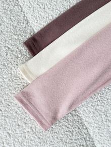 SHEIN 6件套少女秋冬连体衣套装，包括圆领长袖上衣、字母装饰的九分袖长裤、柔软亲肤的保暖内衣，以及一套包含长袖上衣和打底裤的睡衣套装。 - 彩色 - 查看 4