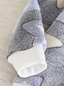 SHEIN 两件套女童星形图案可爱舒适长袖上衣和裤子睡衣套装，秋冬女童家居服套装灰色星形图案天鹅绒套装儿童两件套 - 灰色 - 查看 4