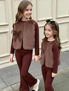 Elladie kids 3 pièces/set Top à col roulé côtelé à manches longues, pantalon évasé et gilet en fausse fourrure avec décoration de nœud pour filles. Tenue décontractée élégante et luxueuse, convient pour un anniversaire, des vacances - Marron - Voir 2