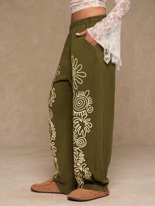 Freevana Pantalones largos informales de talla grande para mujer con estampado de copos de nieve y girasoles - Verde militar - Ver 3
