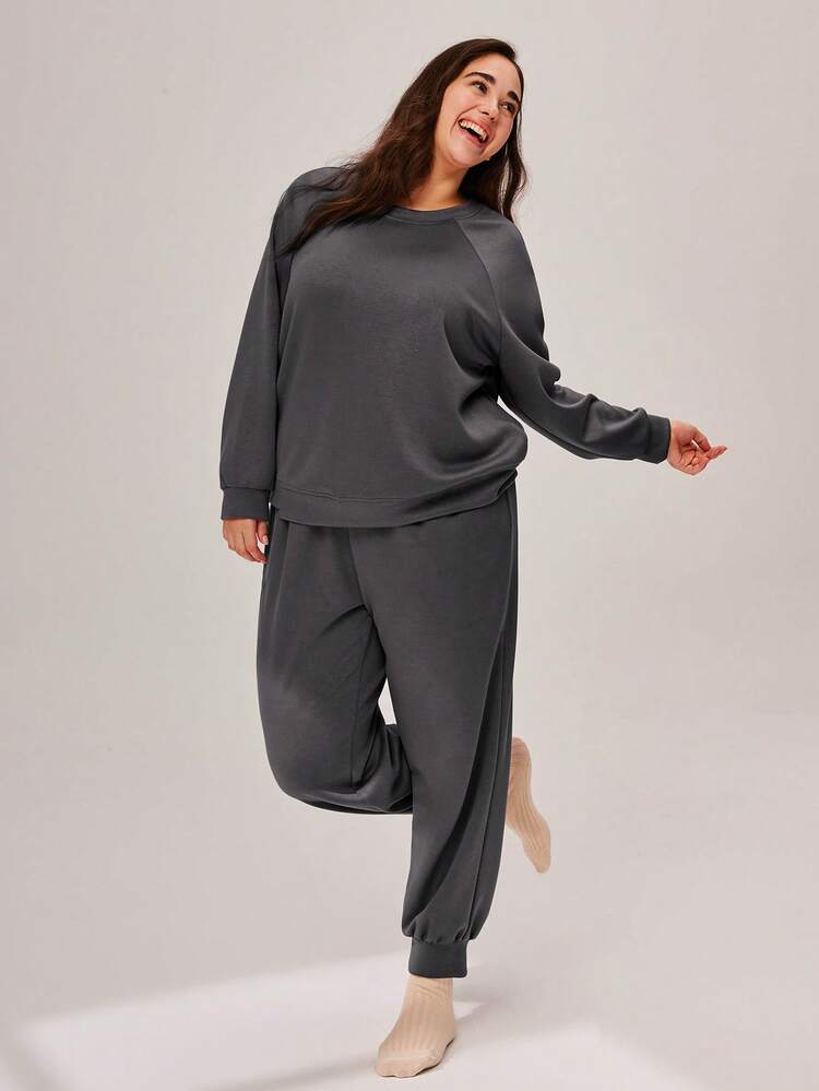 Plus Size Winter Crewneck Pullover & Pants Sleepwear Basics Pajama