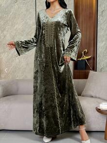 Al Najma 女士丝绒刺绣领阿拉伯风格连衣裙，秋冬款 - 軍綠色 - 查看 8