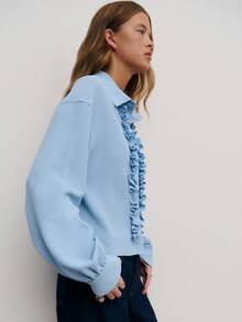 Nöista Chemise bleue élégante avec détails volantés, offrant un look soigné et formel pour les femmes ; parfaite pour le bureau, les événements du soir, les fêtes à la mode et l'hiver raffiné, apportant un équilibre polyvalent entre mode élégante et tenue formelle. - Bleu azur - Voir 2