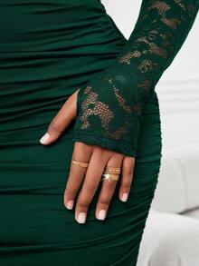 SHEIN Lady Trang phục dự tiệc cho nữ ngày lễ tình nhân, váy dạ hội, váy dự tiệc cho nữ, váy ngắn tay dài cổ chữ V, màu đen trơn, ren vá, ôm sát, váy ngắn cho nữ, váy ngắn - Màu xanh lá cây đậm - Xem 7
