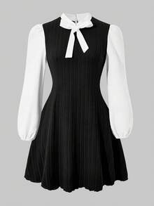 SHEIN Váy ngắn tay dài họa tiết chắp vá phong cách thường ngày cho bé gái tuổi teen Streecool - màu đen - Xem 3