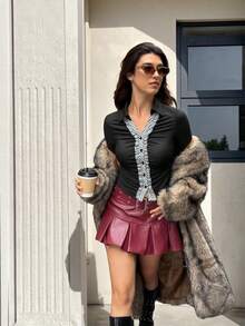 SHEIN Unity 女士时尚性感超短褶皱PU皮迷你裙 - 酒紅色 - 查看 7