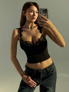 Aloruh 新款优雅修身蕾丝拼接性感深V领露脐上衣 - 黑色 - 查看 4