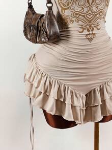 Amplova 荷叶边高领不对称下摆收腰迷你连衣裙 - 杏色 - 查看 6