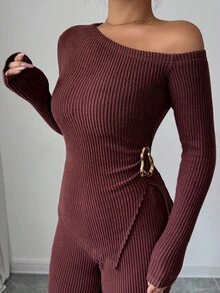 SHEIN PETITE Women's Solid Color Oblique Shoulder Long Sleeve Metal Decor T-Shirt And Flare Pants Fashion 2-Piece Set