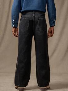 Manfinity Homme Quần jean ống rộng dáng rộng có túi trang trí đinh tán dành cho nam - màu đen - Xem 2