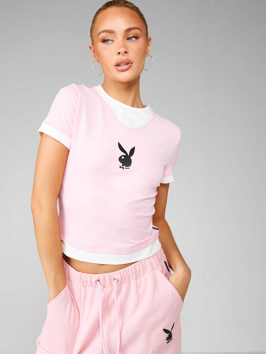 Missguided x Playboy 带有白色撞色滚边的Logo短袖圆领T恤，适合休闲夏季穿搭 - 淺粉色 - 查看 1