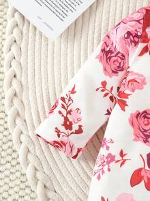 SHEIN 女嬰 1 件白色可愛大花印花長袖睡衣連身褲