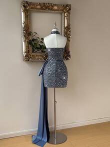 Lovelzi 优雅奢华灰色亮片刺绣手工大蝴蝶结装饰立领露背荷叶边鸡尾酒礼服 - 灰色 - 查看 5