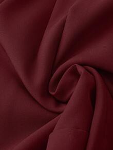 GlowEve CURVE 大码纯色褶皱休闲短裤 - 酒紅色 - 查看 4