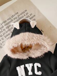 两件套女婴针织抓绒连帽衫，配有可爱的3D耳朵设计和字母刺绣，以及针织抓绒裤，适合外出、聚会等场合，简约百搭，适合室内、室外、日常穿着、运动、玩耍、派对、拍照、圣诞节等各种场合。 - 黑色 - 查看 5